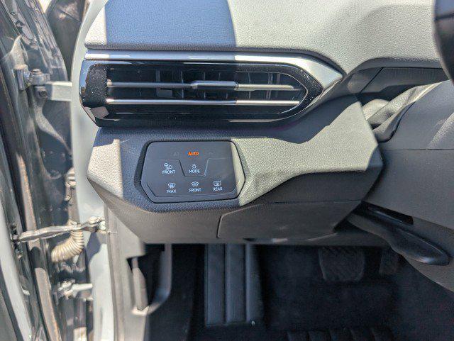 new 2025 Volkswagen ID.4 car, priced at $52,163
