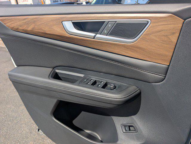 new 2025 Volkswagen Atlas car, priced at $43,221
