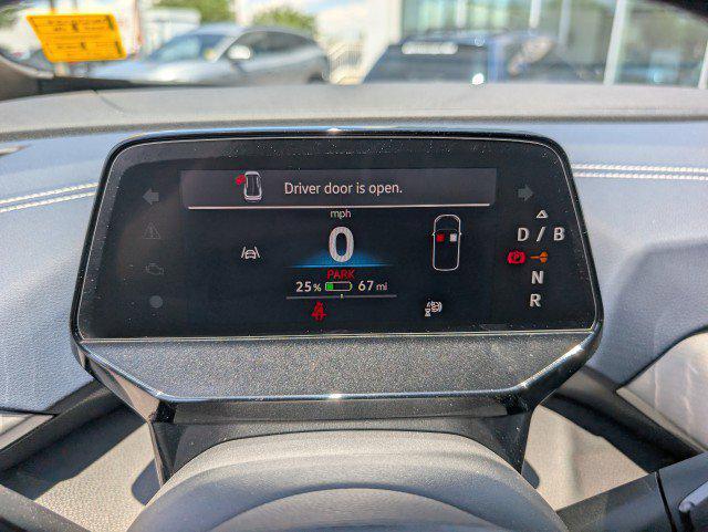 new 2025 Volkswagen ID.4 car, priced at $51,716