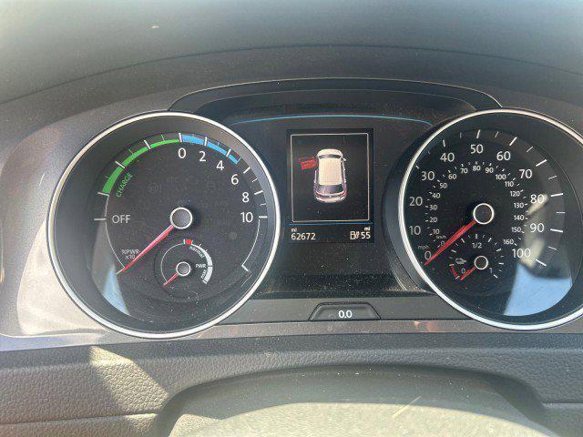 used 2016 Volkswagen e-Golf car, priced at $13,995