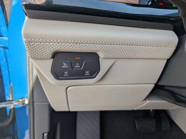 new 2025 Volkswagen Atlas car, priced at $38,136