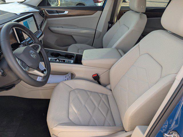 new 2025 Volkswagen Atlas car, priced at $38,136