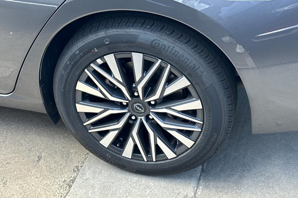 used 2025 Nissan Altima car, priced at $21,991