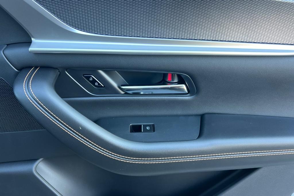 new 2025 Mazda CX-90 PHEV car, priced at $59,630