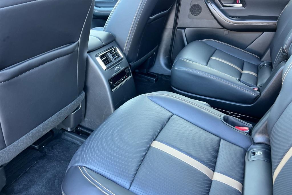 new 2025 Mazda CX-90 PHEV car, priced at $59,630