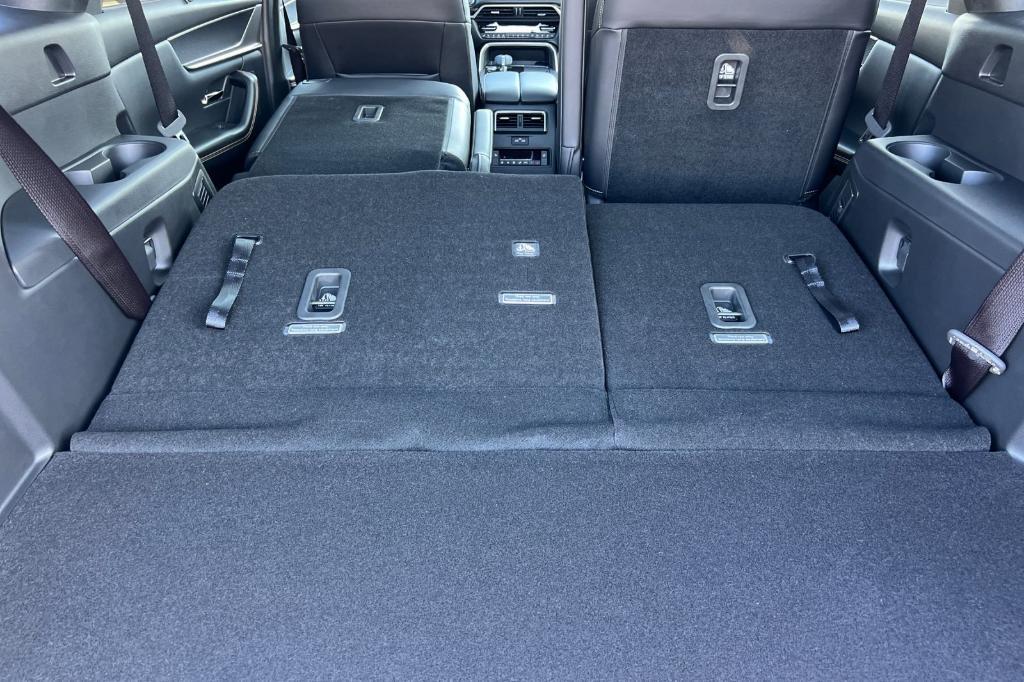 new 2025 Mazda CX-90 PHEV car, priced at $59,630