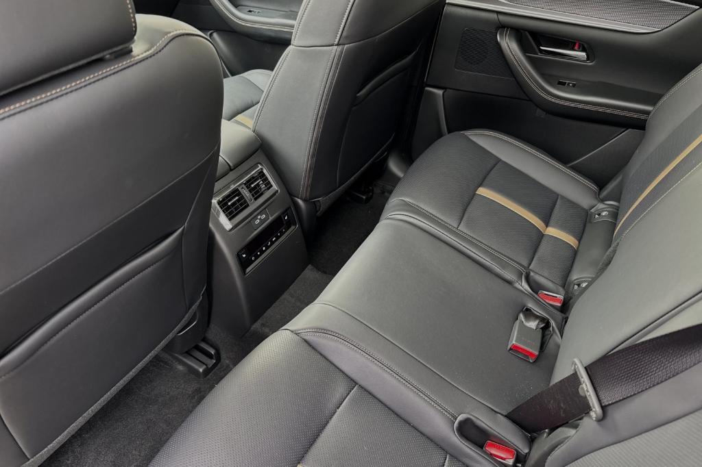 new 2025 Mazda CX-70 PHEV car, priced at $60,070