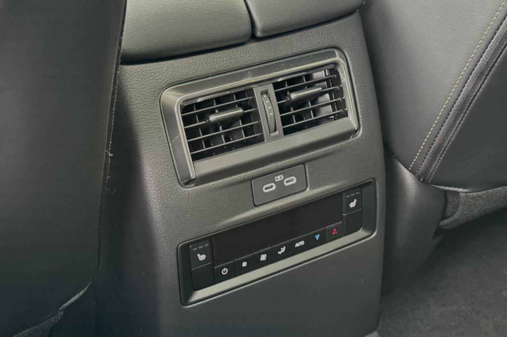 new 2025 Mazda CX-70 PHEV car, priced at $60,070