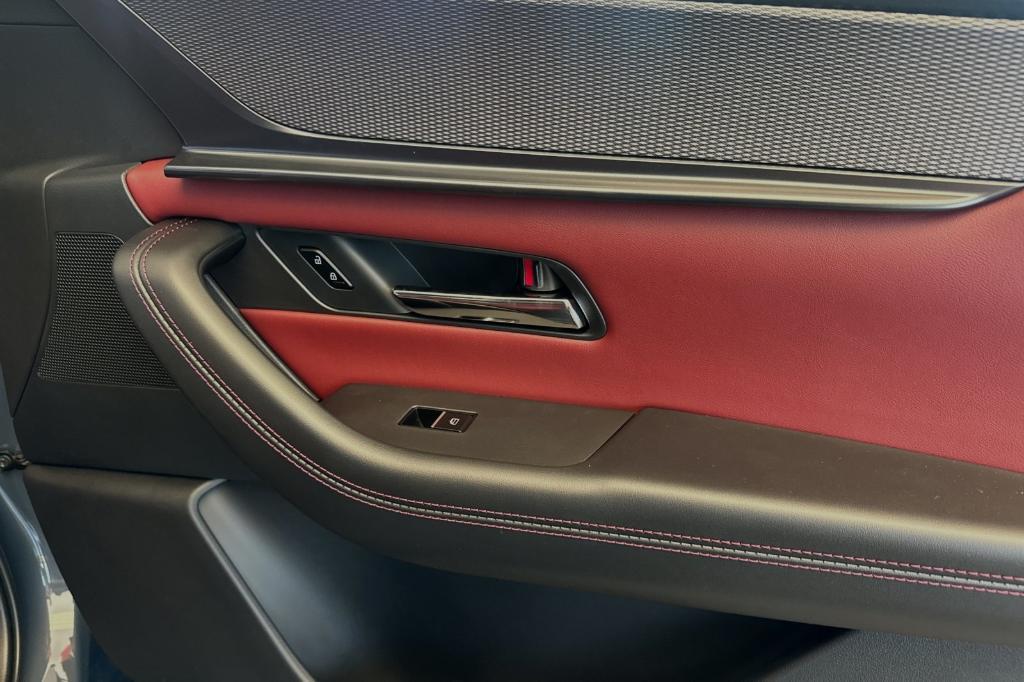 new 2025 Mazda CX-70 PHEV car, priced at $60,220
