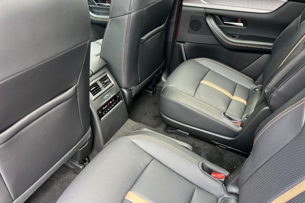new 2025 Mazda CX-90 PHEV car, priced at $61,600