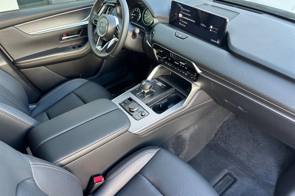 new 2025 Mazda CX-90 car, priced at $43,075