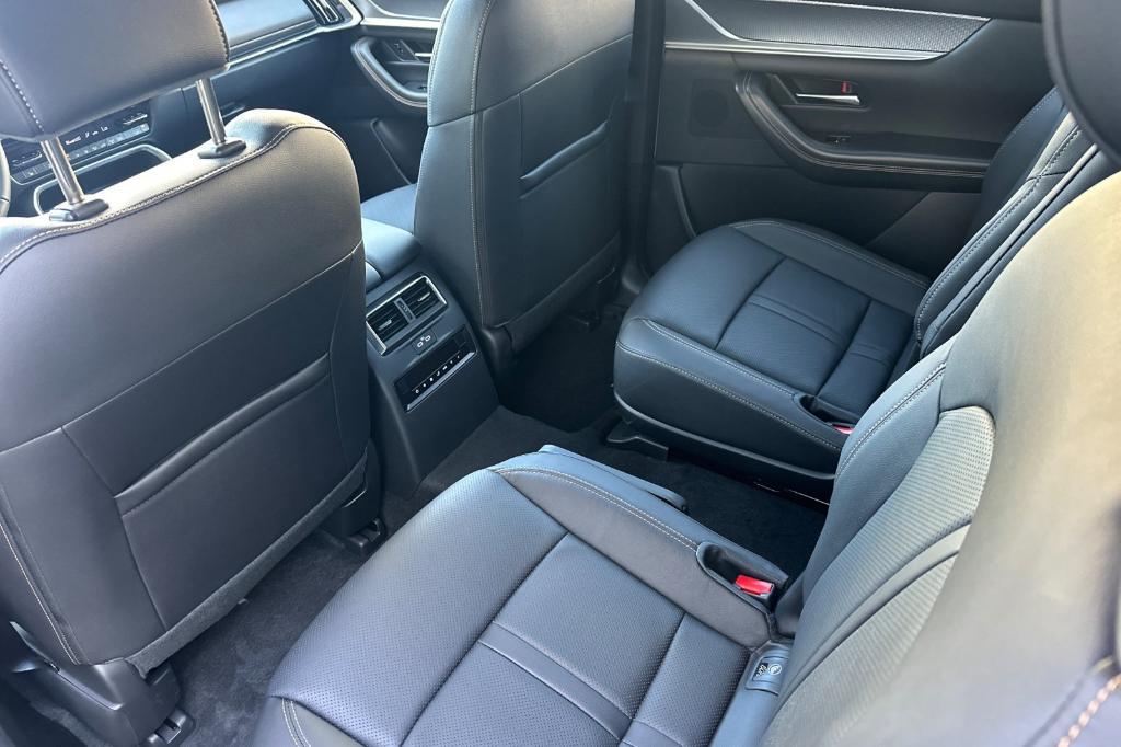 new 2025 Mazda CX-90 car, priced at $43,075