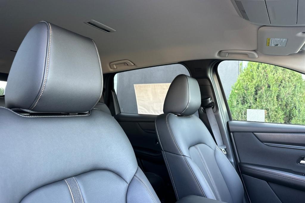 new 2025 Mazda CX-90 car, priced at $40,090