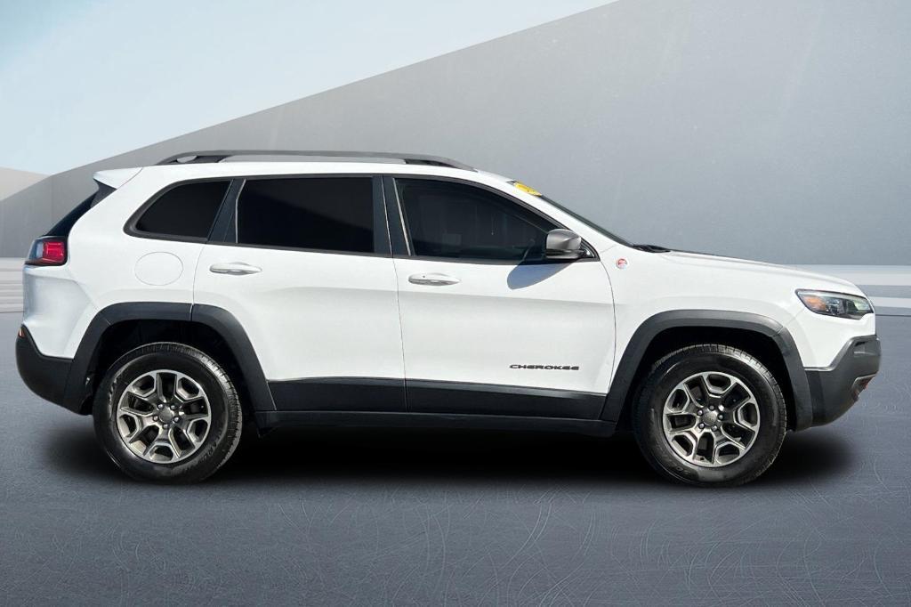 used 2020 Jeep Cherokee car, priced at $16,991