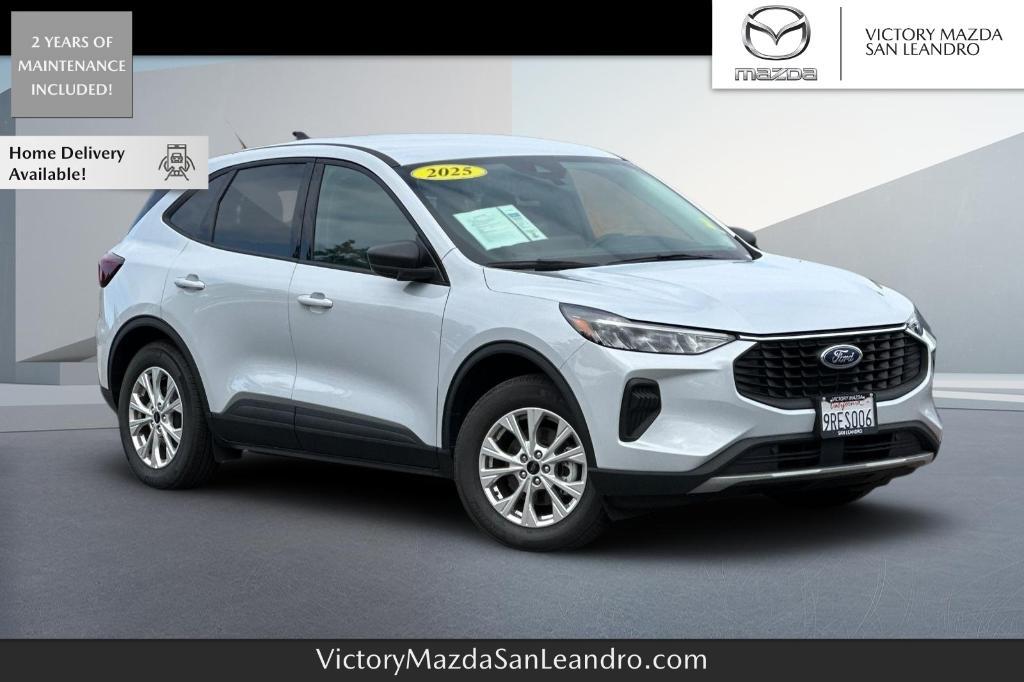 used 2025 Ford Escape car, priced at $24,991