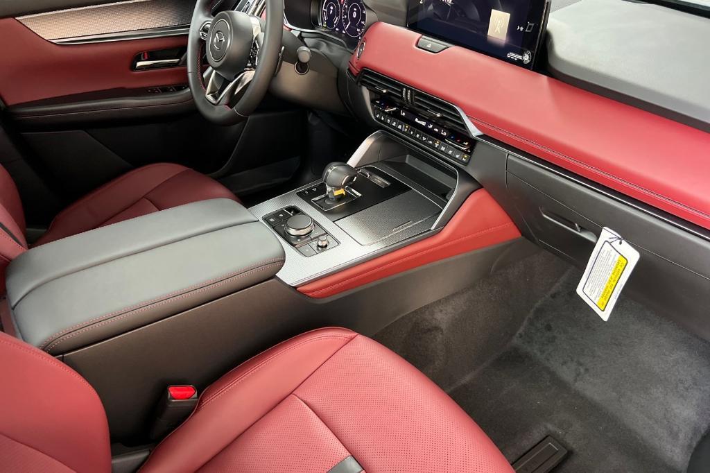 new 2025 Mazda CX-70 PHEV car, priced at $59,945