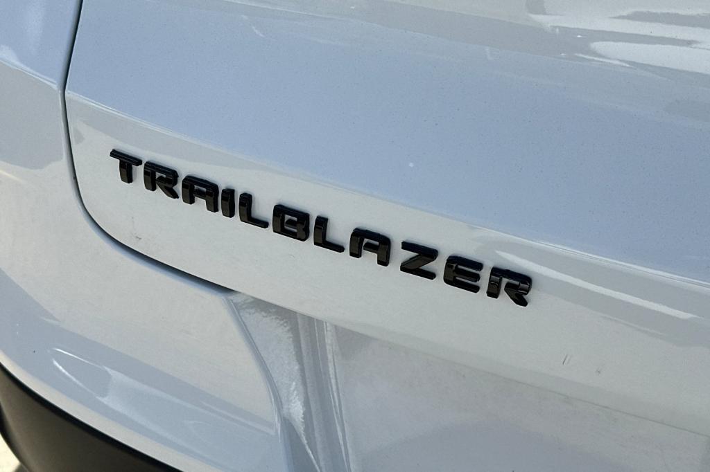 used 2023 Chevrolet TrailBlazer car, priced at $23,991