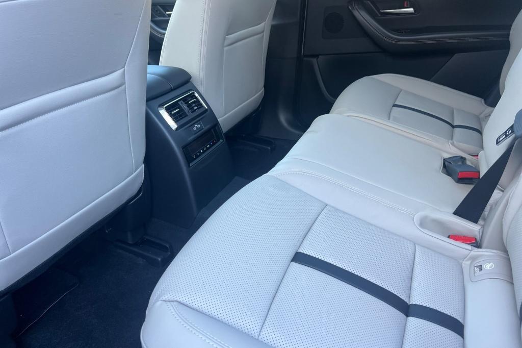 new 2025 Mazda CX-90 PHEV car, priced at $51,625