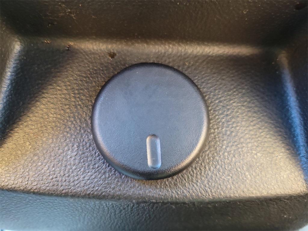 used 2016 Chevrolet Equinox car, priced at $11,499