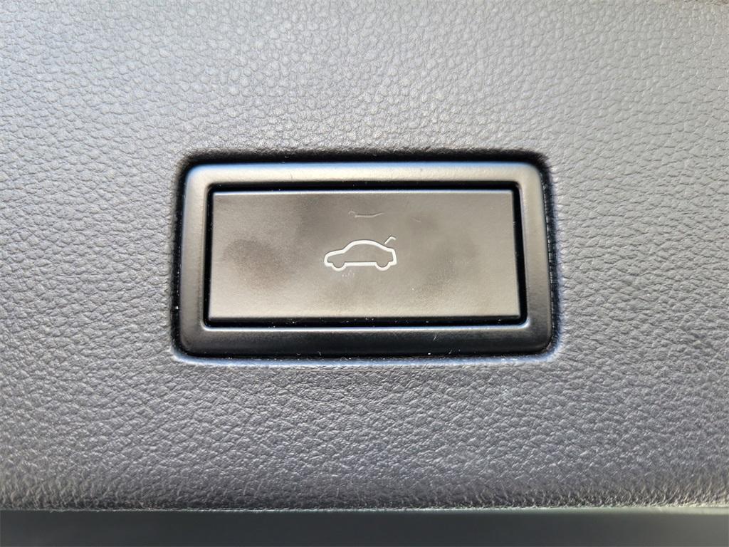 used 2020 Volkswagen Atlas Cross Sport car, priced at $16,999