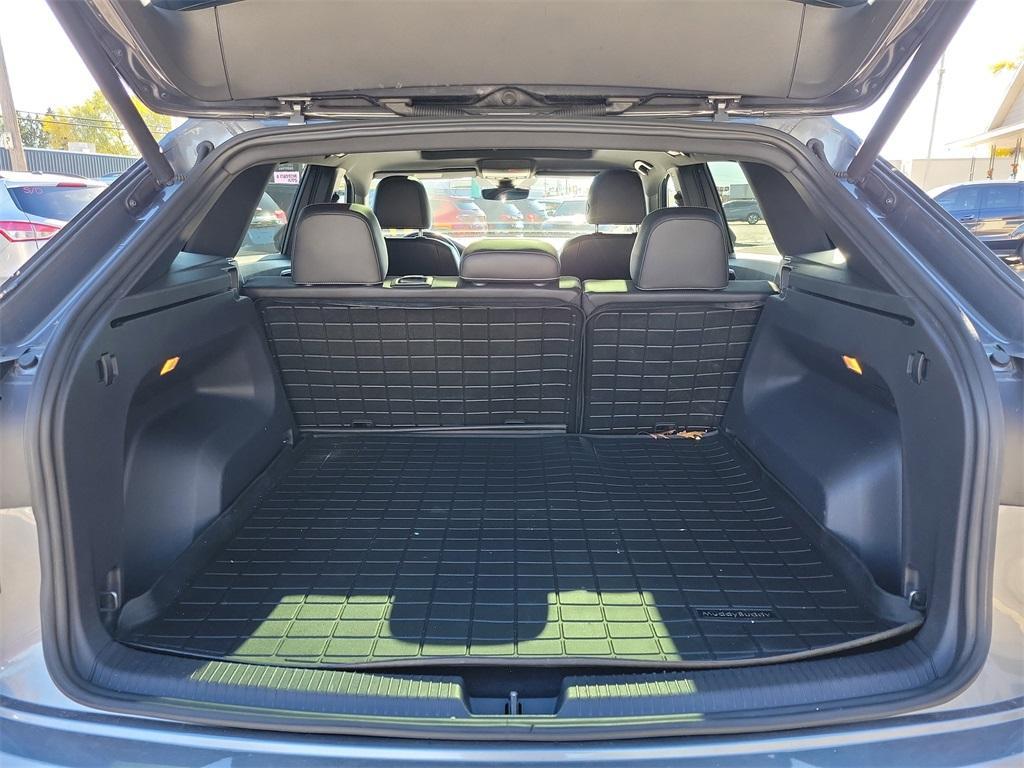 used 2020 Volkswagen Atlas Cross Sport car, priced at $16,999