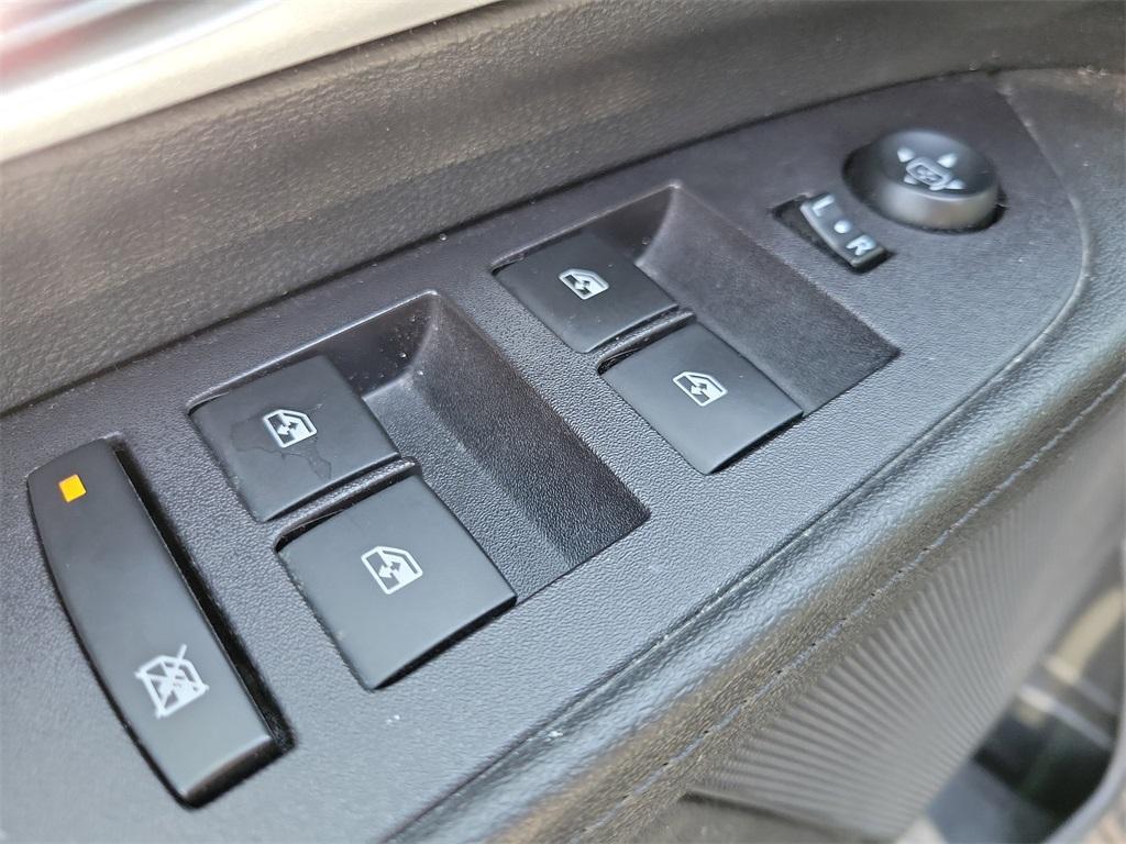used 2017 Chevrolet Equinox car, priced at $9,999