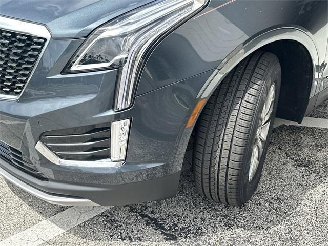 used 2021 Cadillac XT5 car, priced at $30,863