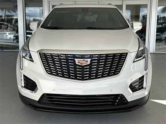 new 2025 Cadillac XT5 car, priced at $46,915