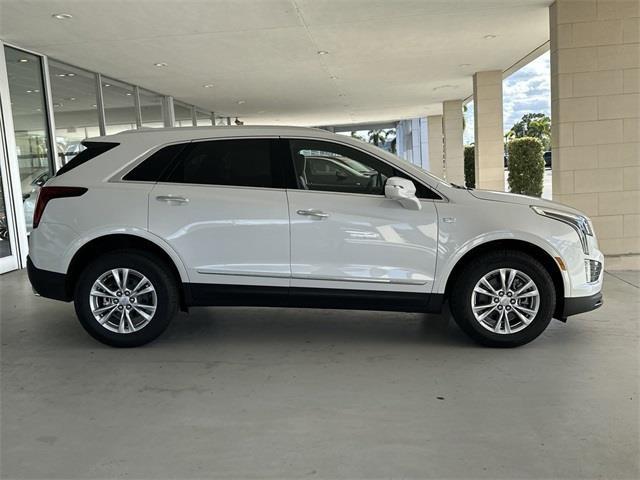 new 2025 Cadillac XT5 car, priced at $46,915