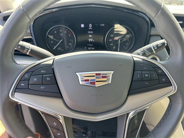 used 2023 Cadillac XT5 car, priced at $38,985