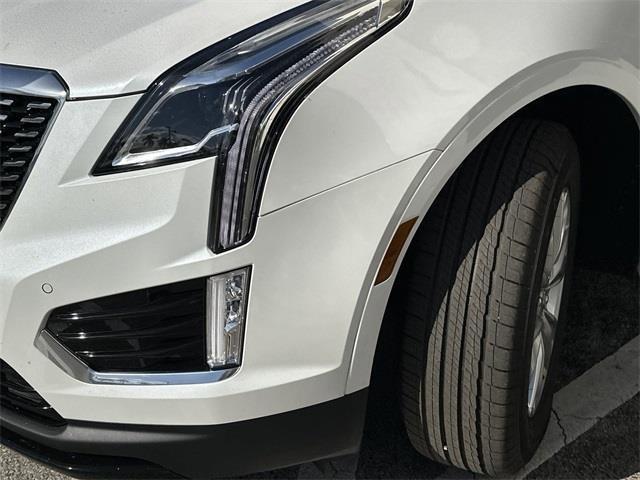 new 2025 Cadillac XT5 car, priced at $46,915