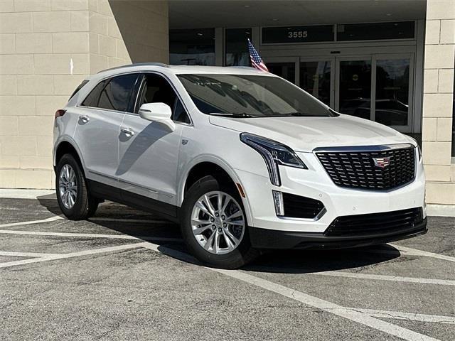 new 2025 Cadillac XT5 car, priced at $46,915