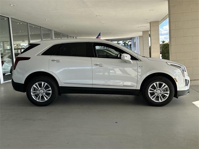 new 2025 Cadillac XT5 car, priced at $46,915