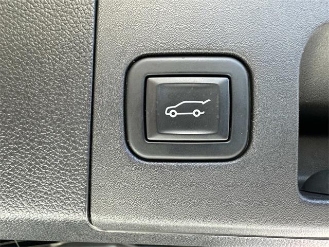 used 2023 Cadillac XT4 car, priced at $28,885