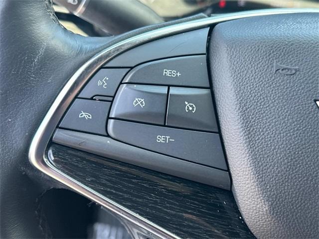 used 2022 Cadillac XT5 car, priced at $29,985