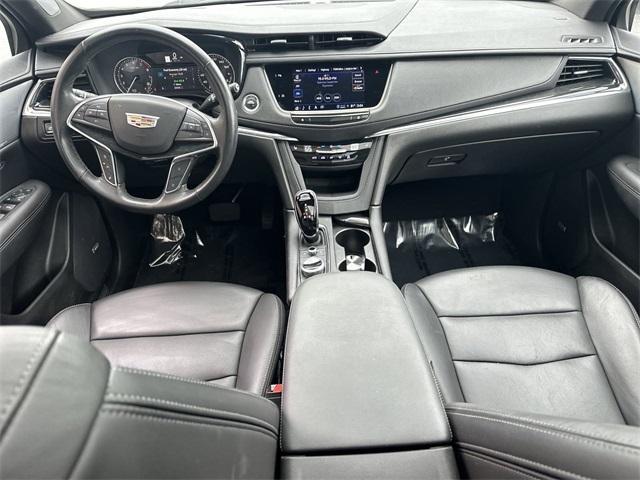 used 2023 Cadillac XT5 car, priced at $34,357