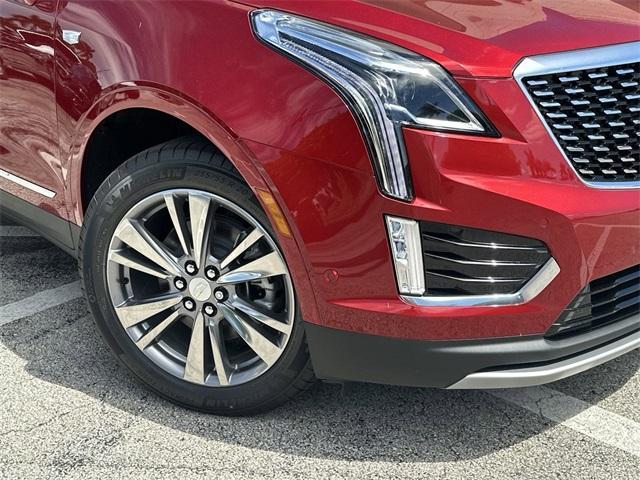 new 2025 Cadillac XT5 car, priced at $57,990