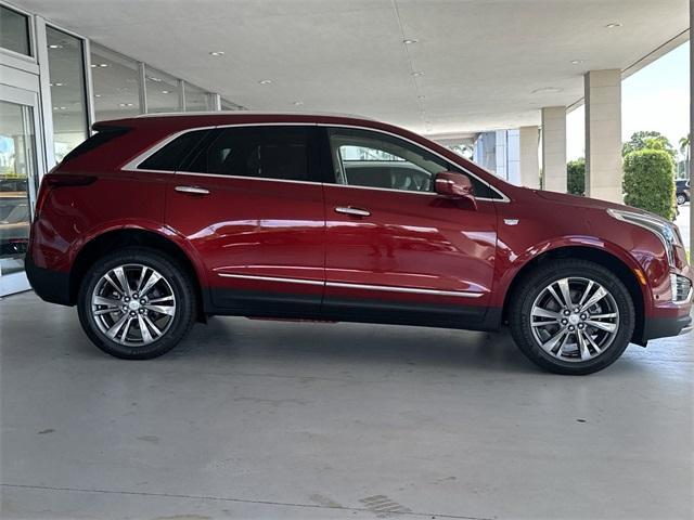 new 2025 Cadillac XT5 car, priced at $57,990