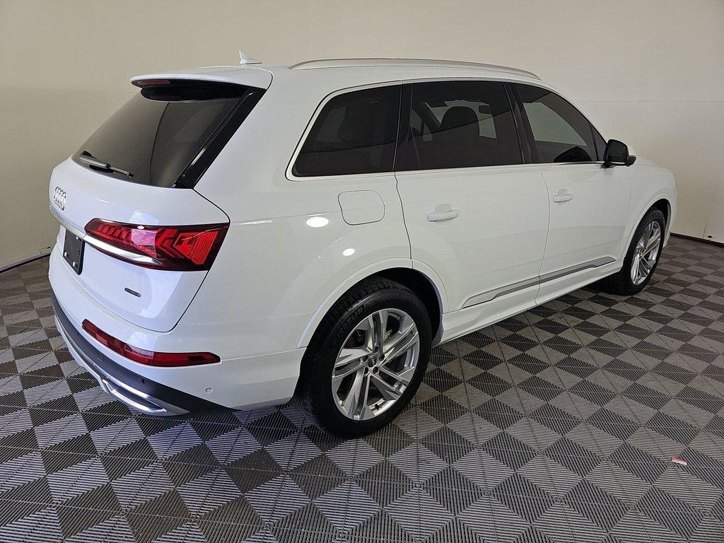 used 2020 Audi Q7 car, priced at $27,135