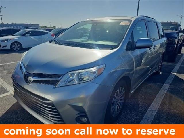 used 2020 Toyota Sienna car, priced at $30,905