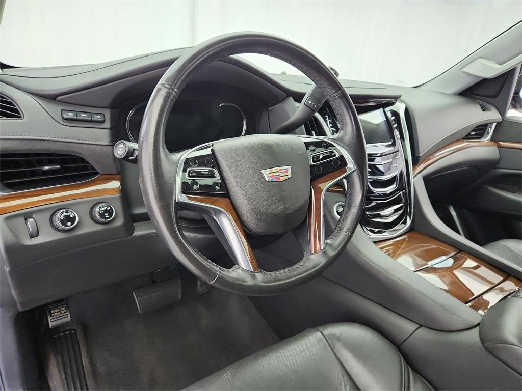 used 2020 Cadillac Escalade ESV car, priced at $30,995