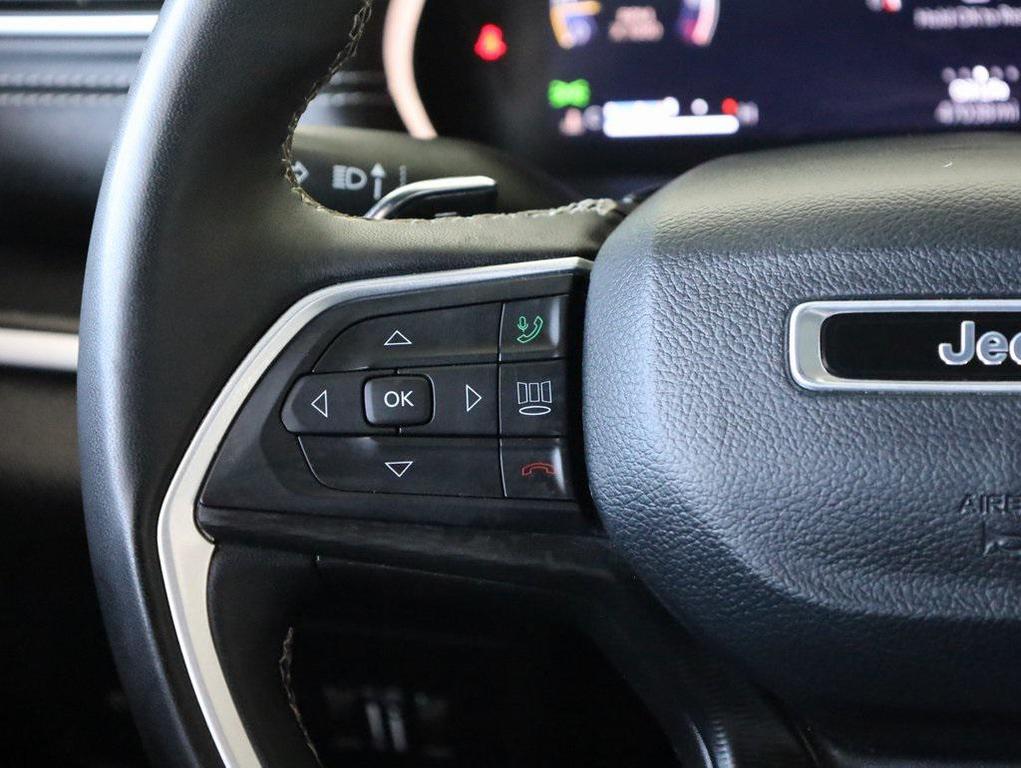 used 2023 Jeep Grand Cherokee car, priced at $28,995