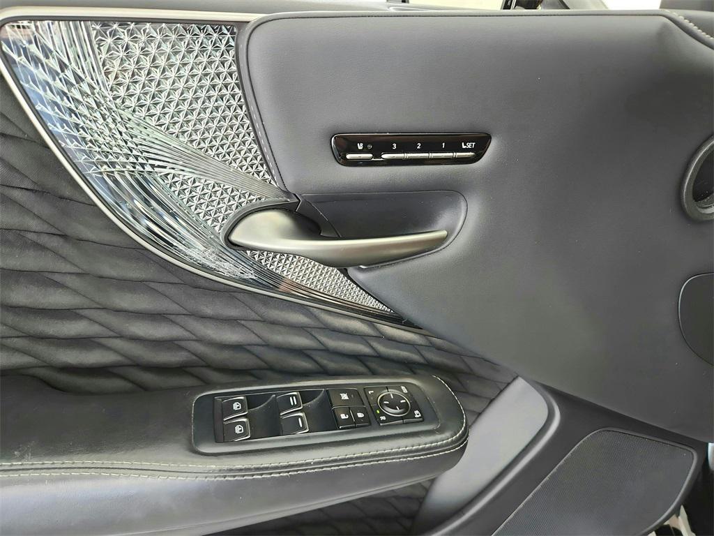 used 2018 Lexus LS 500 car, priced at $33,999