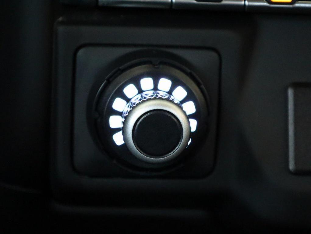 used 2023 GMC Sierra 1500 car, priced at $35,789