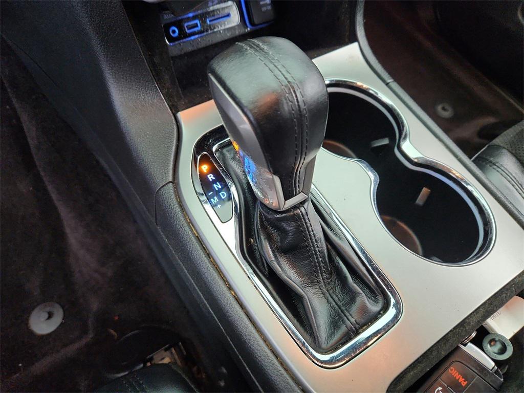 used 2017 Jeep Grand Cherokee car, priced at $14,750