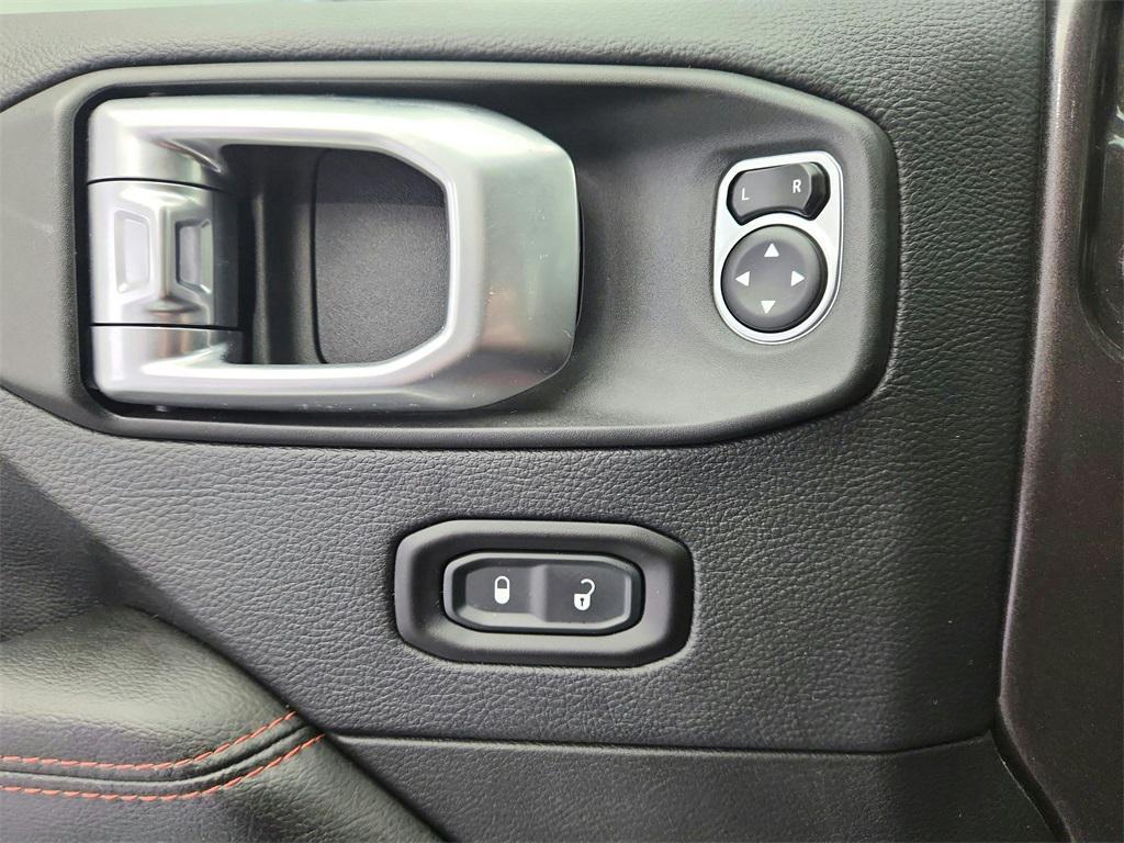 used 2018 Jeep Wrangler Unlimited car, priced at $26,497