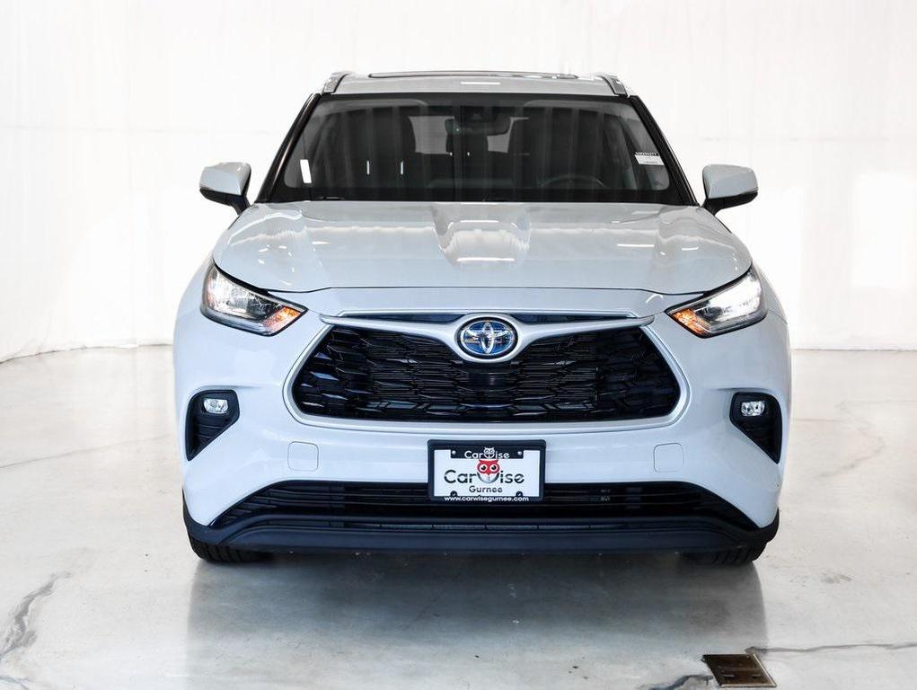 used 2022 Toyota Highlander Hybrid car, priced at $43,125