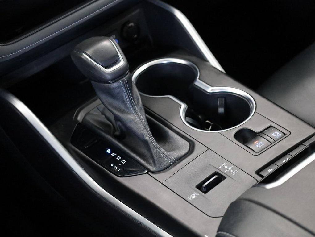 used 2022 Toyota Highlander Hybrid car, priced at $43,125