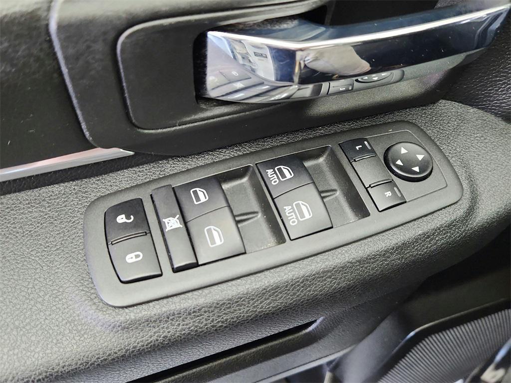 used 2022 Ram 1500 Classic car, priced at $27,499