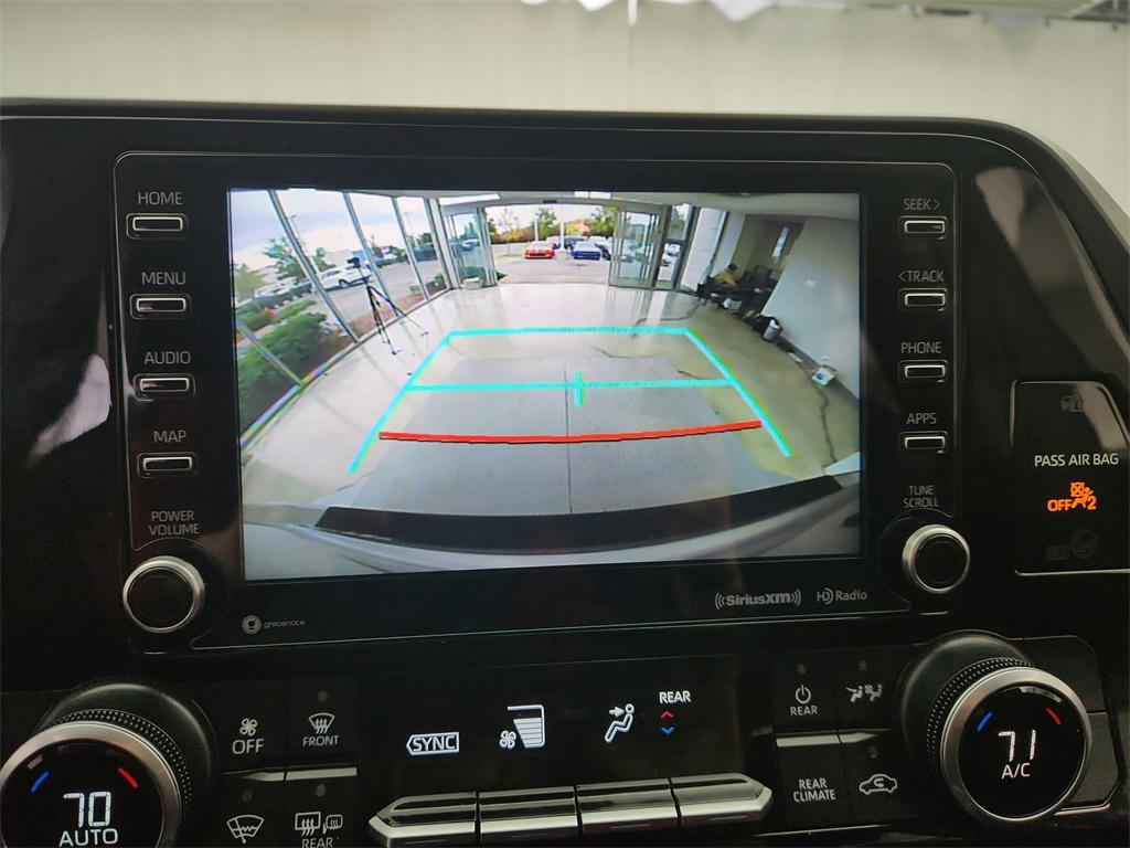 used 2021 Toyota Highlander car, priced at $24,995